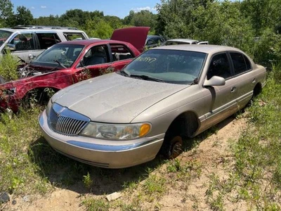 Passenger Lower Control Arm Front Fits 95-02 LINCOLN CONTINENTAL 10286788 - Image 1 of 4
