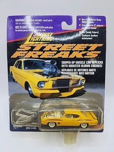 Johnny Lightning White Lightning 1971 Pontiac GTO Judge Yellow Street Freaks  - Picture 1 of 3