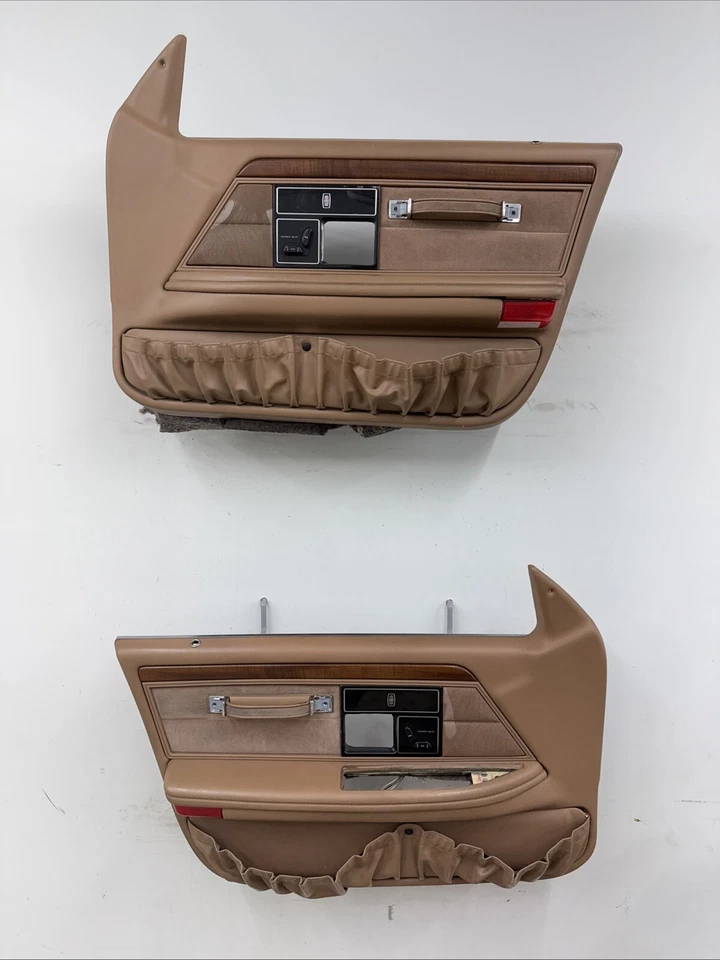 Комплект передних дверных панелей 1988-1994 Lincoln Continental от оригинального производителя желтовато-коричневые - Изображение 1 из 4