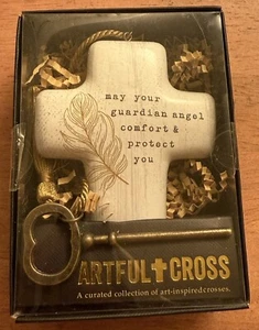 Demdaco Kunstvolles Kreuz mit Schlüsselschloss "Möge dein Schutzengel dich trösten & beschützen" - Bild 1 von 2