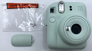 Fujifilm Instax Mini 12 analoge Sofortbildkamera grün (ERSATZTEILE/ERSATZTEILE/REPARATUREN) - Bild 1 von 12