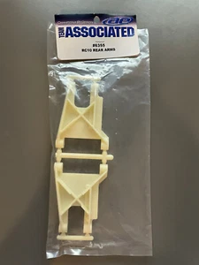 VINTAGE TEAM ASSOCIATED Rc10 Rear Arms - ASC6355 6355B AE6355 RE-RELEASE NEW - Bild 1 von 1