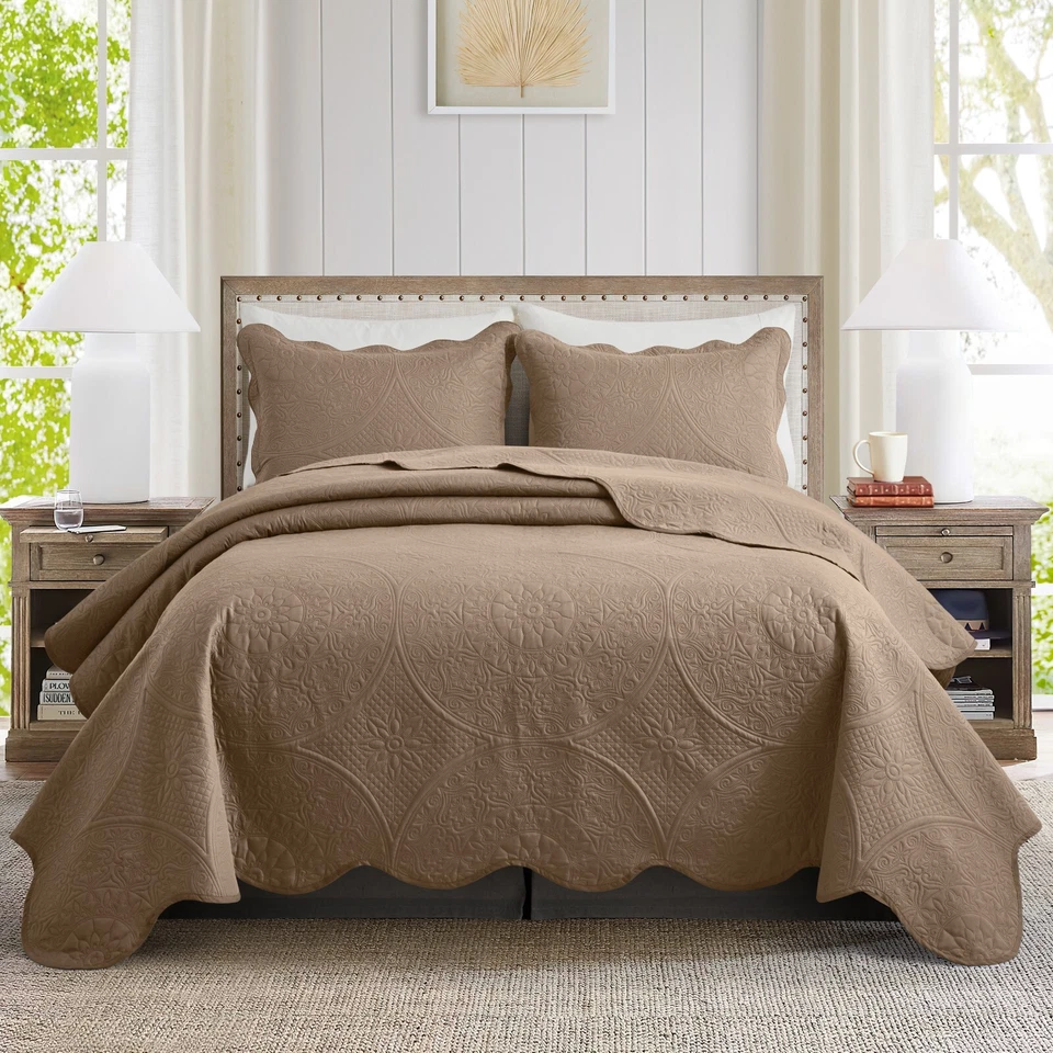 Juego de ropa de cama colcha floral de 3 piezas cubre cama acolchada tamaño king Foto 1 de 1