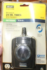 Smart Electrician ~ Mechanical 24 hr Timer  w/Photocell ~ Weatherproof - Picture 1 of 6