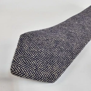 Vtg McCrews Wool Tweed Tie Herringbone Black Gray Beige Slim Irish Winter - Picture 1 of 7