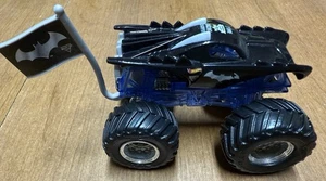 Hot Wheels Monster Jam 2017 The Mad Scientist 1:64 Batman RARE Missing 1 Flag DC - Bild 1 von 10