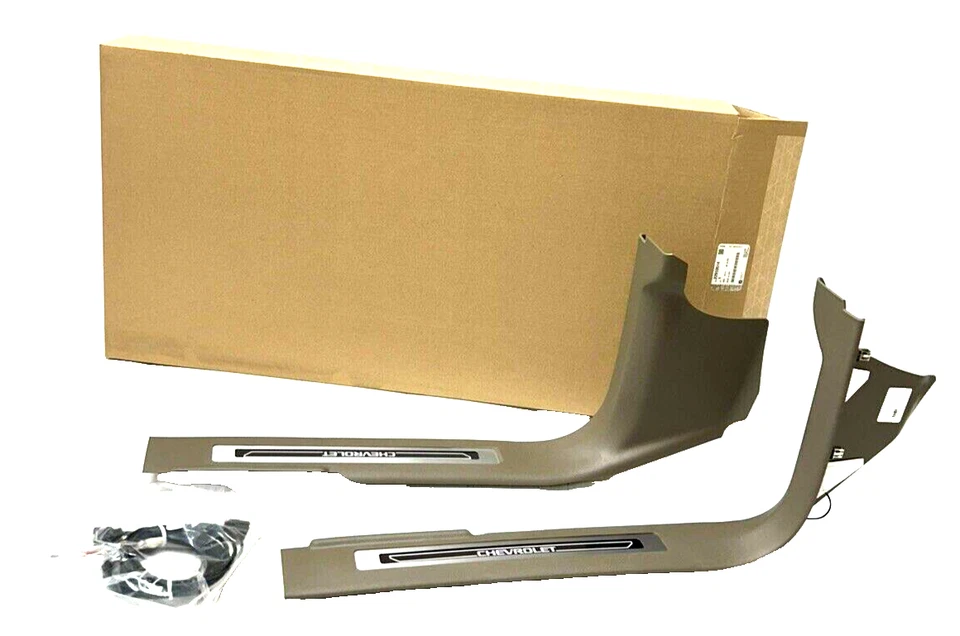 22933514 OEM GM puerta delantera placas fijas iluminadas en Dune 2015-2020 Suburban Foto 1 de 4