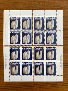 Canada Stamps - 1972  8-cent CHRISTMAS - CANDLES  Inscription Block Set of 4 - Picture 1 of 1