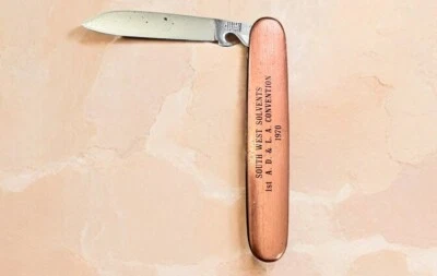 Navaja de Bolsillo Rosa South West Solvents Convention Año 1970 De Colección Hoja Única  Foto 1 de 4