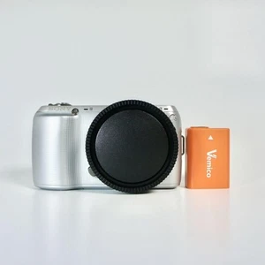 Number of shots 2700 SONY NEX C3 Body in White - Picture 1 of 13