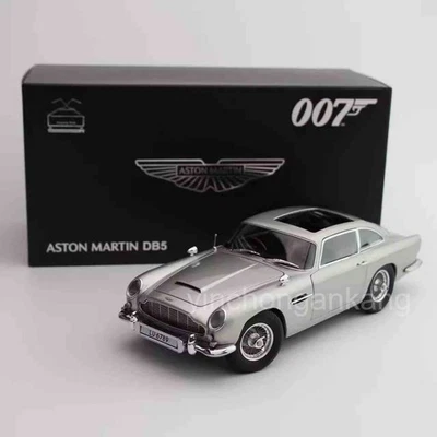 AUTOart GOLDFINGER 007 JAMES BOND ASTON MARTIN DB5 1/18 MODEL CAR SILVER 70296 - Image 1 of 4