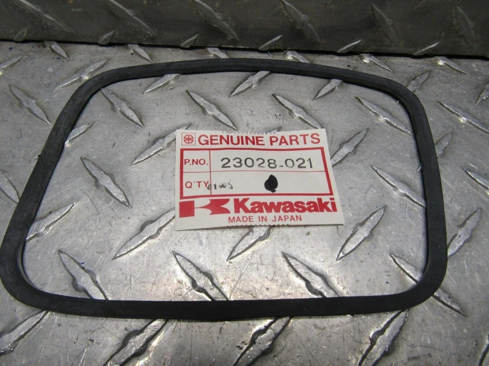 Junta de lente trasera Kawasaki OEM 1977-1979 KZ650 1981-1999 KZ1000 23028-021 NUEVO DE STOCK Foto 1 de 4