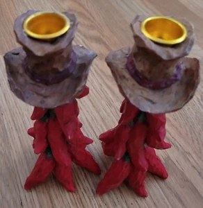 Vintage verziertes Harz Metall rot Chili Pfeffer Cowboyhut Kerzenhalter 2er Set - Bild 1 von 3