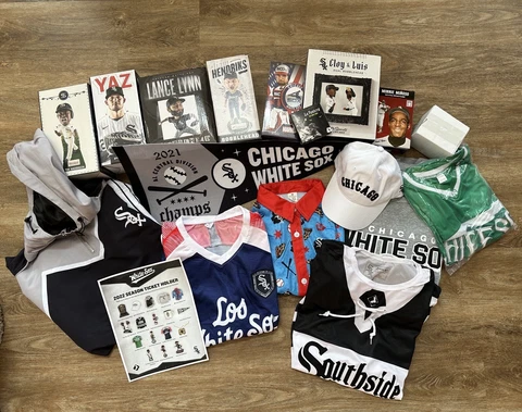 2022 Chicago White Sox Season Ticket Holder Giveaways Complete Set New In Box! Cover