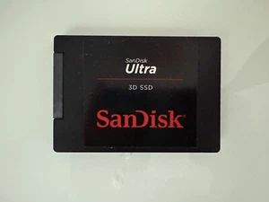 SanDisk Ultra 3D 1TB,SATA 3, 2.5" Internal SSD (SDSSDH31T00) - Afbeelding 1 van 2