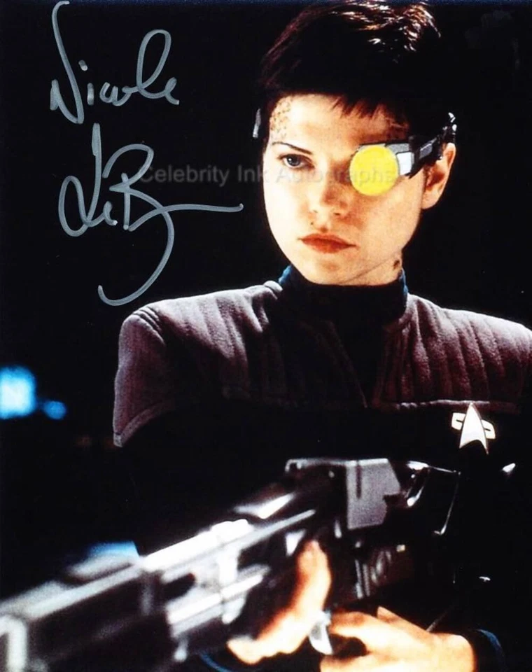 NICOLE DE BOER as Ezri Dax - Star Trek: DS9 GENUINE SIGNED AUTOGRAPH - Image 1 of 1