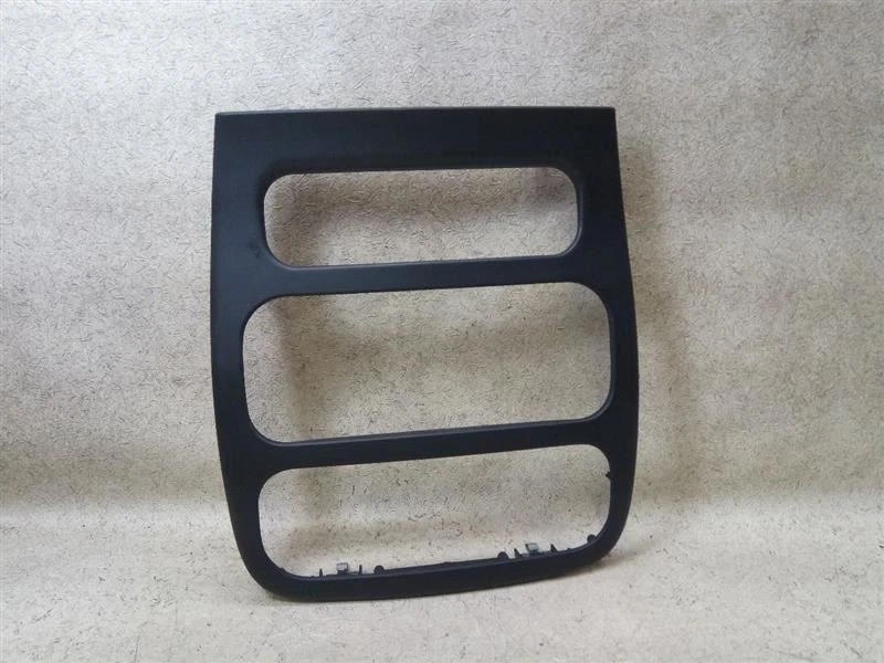 Borde de tablero de radio para 1998 1999 2000 2001 2002 2003 2004 Chrysler 300M O5 Foto 1 de 4