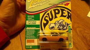 Dodge Coronet Super Bee Butterscotch 2021 Johnny Lightning 1969 1/2 #HW3 - Imagen 1 de 8