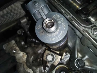 0445110566 INJECTOR / 996856 FOR CITROËN C4 CACTUS SHINE - Image 1 of 4