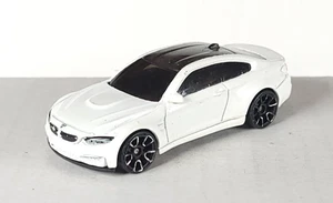 Hot Wheels loose BMW M4 white - Picture 1 of 2
