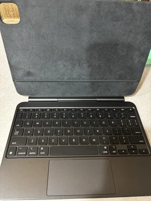 Apple Magic Keyboard For iPad Pro 11inch (M4) Black - Image 1 of 4