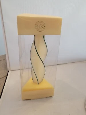 Vela Beeswax Designs verde branco 8,5" - Imagem 1 de 4