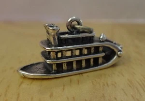Sterling Silver 3D 12x25x8mm Mississippi River Paddle Boat Charm - Picture 1 of 5