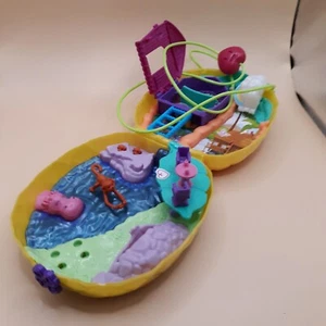 Polly Pocket Tropical Pineapple Wearable Purse Compact Miniatures Monkey Animals - Bild 1 von 15