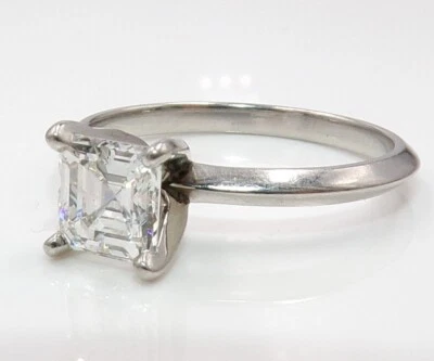 GIA Platino Cuadrado Corte Esmeralda 1.01ct. Anillo de compromiso solitario de diamantes talla 7 FZ Foto 1 de 4