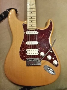 Fender American deluxe Stratocaster Amber hss - Picture 1 of 24