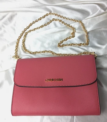 Cartera Bandolera Rosa Calvin Klein Correa Cadena Dorada Foto 1 de 4
