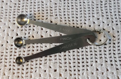 EKCO Stainless Steel Measuring Spoons Nesting Dash Pinch Smidgen Set Of 3 - Image 1 of 4