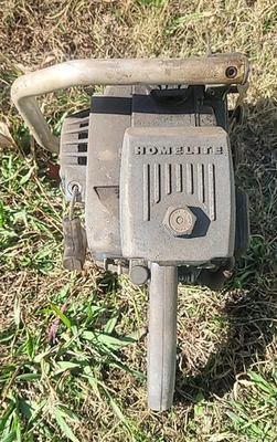 Vintage HOMELITE XL-12 Chainsaw Chain Saw PARTS OR REPAIR - Image 1 of 4