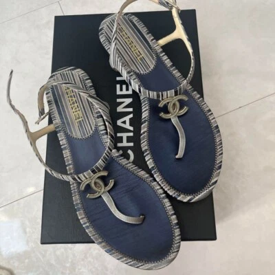 Sandalias de tanga a rayas Chanel Coco zapatos de salón para mujer EU 37 1 2 azul claro Foto 1 de 4