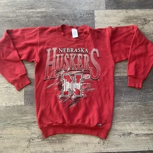 Logo 7 Nebraska Cornhuskers NCAA Pullover Sweatshirt Size S Vintage Distressed - Picture 1 of 8