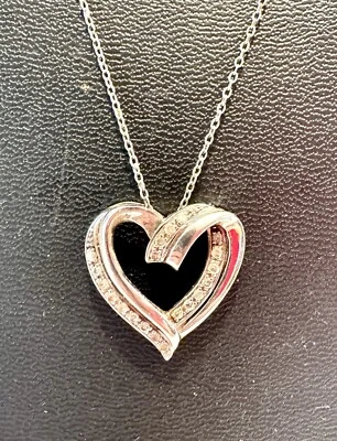 纯银 1/4 克拉天然钻石心形项链 MSRP $275 — 第 1/4 张图片