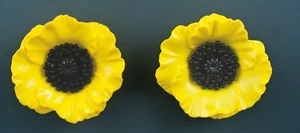 POPPY FLOWER - X-LARGE CLOTHING BUTTON - SET OF 2 - Picture 1 of 3