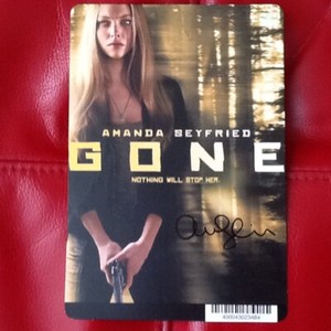 Amanda Seyfried Signed 2012 DVD Cover "Gone"  Actress Mamma Mai Red Riding Hood