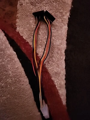 Molex To Y Sata под прямым углом - Изображение 1 из 4