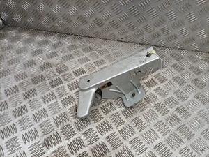 Renault Trafic MK2 2.0 Vivaro 2006-14 Front Wing Mount Right Silver 7751477664 - Picture 1 of 6