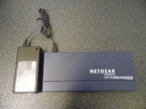 NETGEAR ProSafe FS108P 8 Port 10/100  Switch mit 4 Port PoE  - Picture 1 of 5