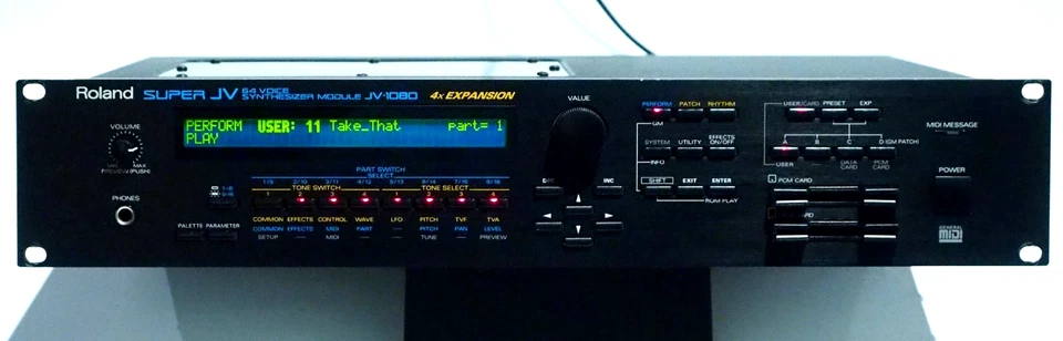 Roland JV 1080 incl. POP Vintage-Synth, Piano, orchestral Sound Expansion - Bild 1 von 4