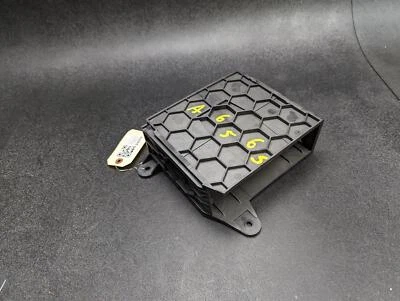 Soporte receptor radio 2018 Audi Q3 8U0907368 2015 2016 2017 Foto 1 de 4