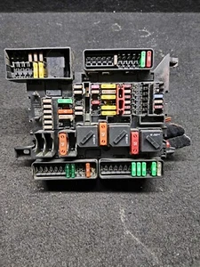 2016-2022 BMW X1 Power Distribution Junction Fuse Box Module 6114 9360501 OEM - Bild 1 von 4