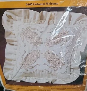 Vintage 1986 Creative Circle #0465 Colonial Welcome Decor Pillow Embroidery Kit - Picture 1 of 11
