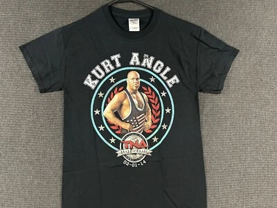 Camiseta Kurt Angle TNA Salón de la Fama Pequeña Negra  Foto 1 de 4