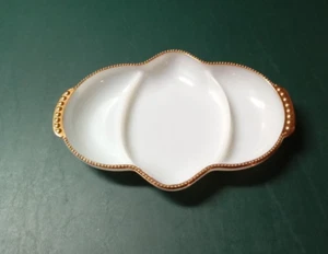 Vintage Fire King Ofengeschirr weiß Milchglas Teilung Goldrand 3 Abschnitte Relish Schale - Bild 1 von 6