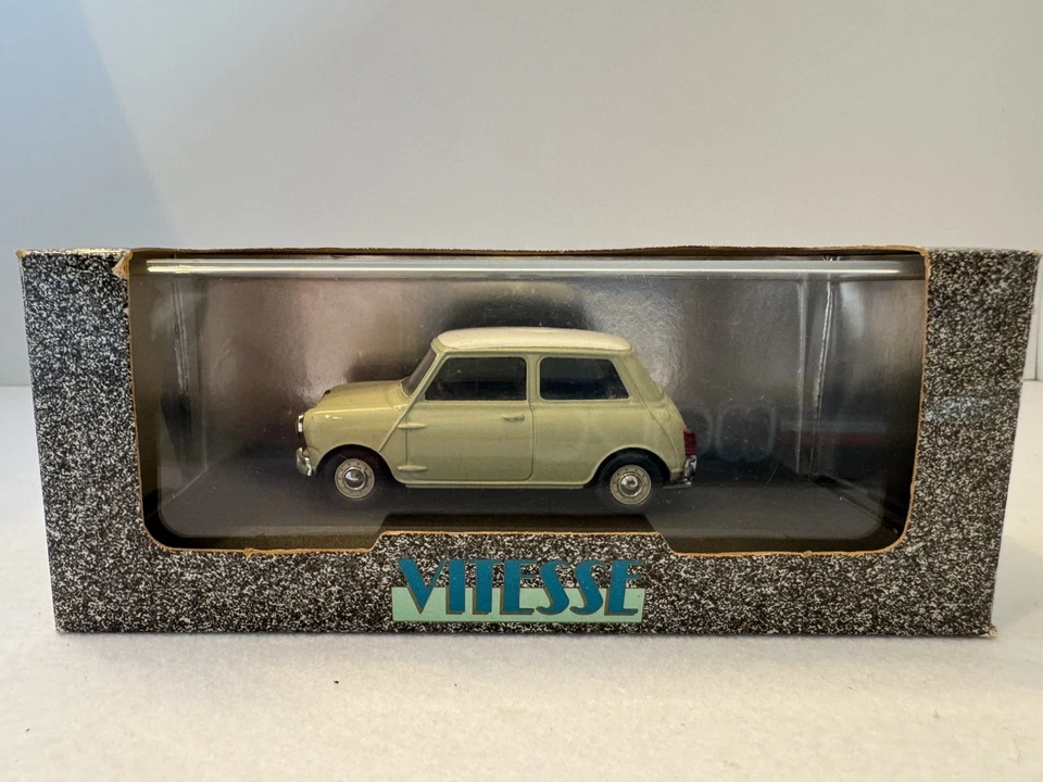 Vitesse Morris Mini Cooper S 1:43 verde chiaro tetto bianco box originale prima  - Immagine 1 di 4