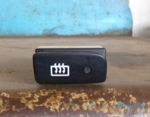 Kia Rio JB 05/05-06/11 Demister Switch - Picture 1 of 3