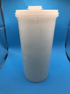Vintage Tupperware 261-15 Canister 563-6 Pour Lid Container 1.5 Quart Clear - Picture 1 of 3